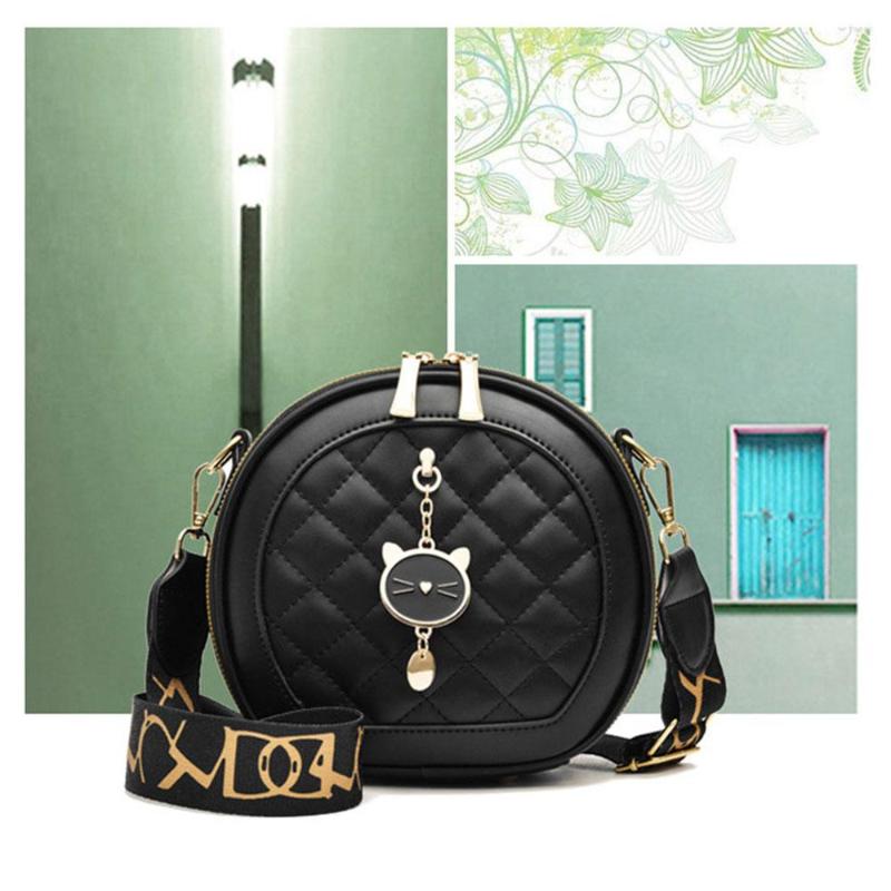 Evening Bags Ladies Crossbody Hand For Women Imitations Luxury Brands Designer Handbag 2023 Female Round Small Shoulder Bag, Grren bag
Evening Bags Ladies Crossbody Hand For Women Imitations Luxury Brands Designer Handbag 2023 Female Round Small Shoulder Bag, Grren bag