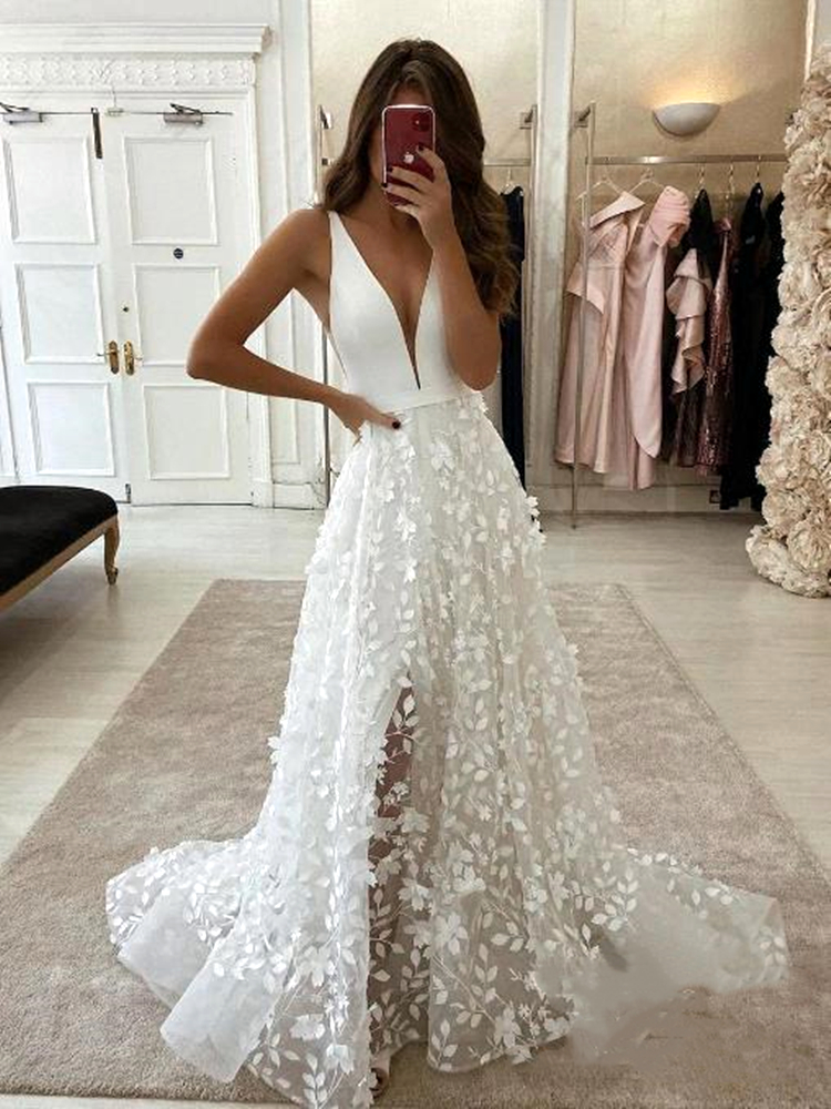 Boho V-neck Lace A-Line Wedding Dresses 2023 Sleeveless Backless Lace Appliques Satin Long Beach Bridal Gown Front Slit Sexy Country Bride Vestido De 