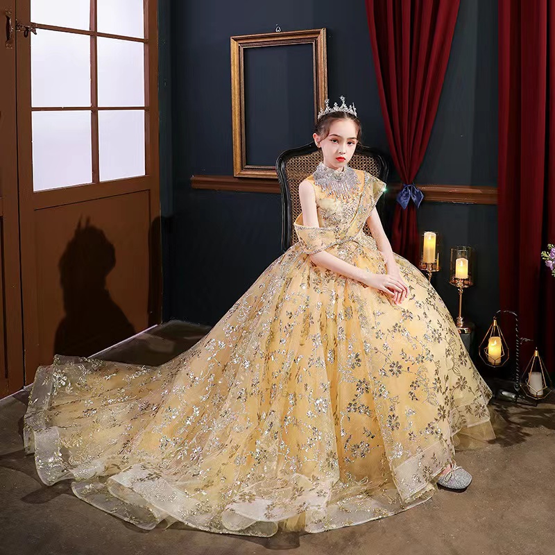Gold Wer Girl Dresses Jewel Neck Ball Gown Lace Appliques Beads Sequined Kids Girls Pageant Dress Sweep Train Crystal Birthday Gowns Lz0304