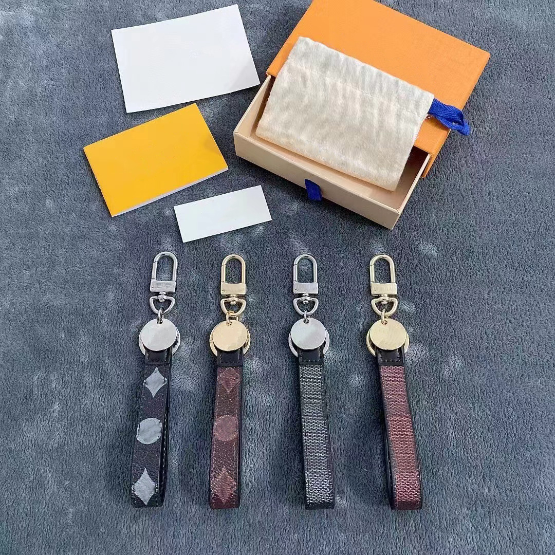 New presbyopia keychain pendant car key waist hanging men's and women's same style couple waist hanging ring buckle household key
New presbyopia keychain pendant car key waist hanging men's and women's same style couple waist hanging ring buckle household key