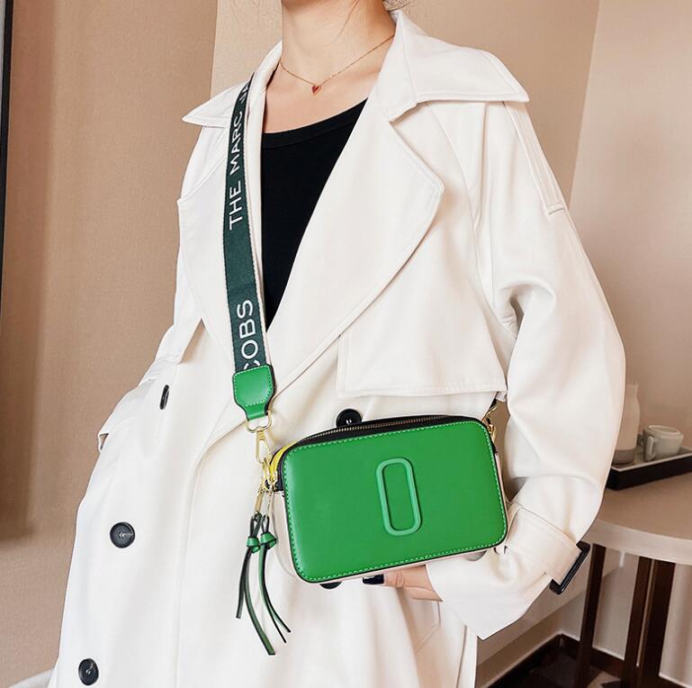 designer Women shoulder Bags New 2023 Contrast Color Small Square Bag Trend Letter Single Messenger Bag 008100, Photo- blue
designer Women shoulder Bags New 2023 Contrast Color Small Square Bag Trend Letter Single Messenger Bag 008100, Photo- blue