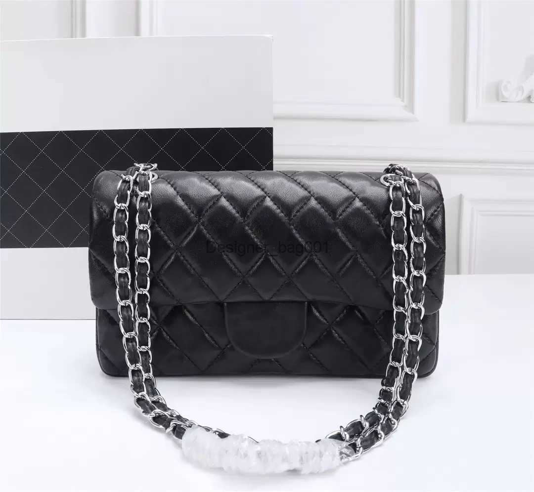 Top Designe custom luxury brand handbag channel Women's bag Chanel leather gold chain crossbody 2.55cm black and white pink cattle clip
Top Designe custom luxury brand handbag channel Women's bag Chanel leather gold chain crossbody 2.55cm black and white pink cattle clip