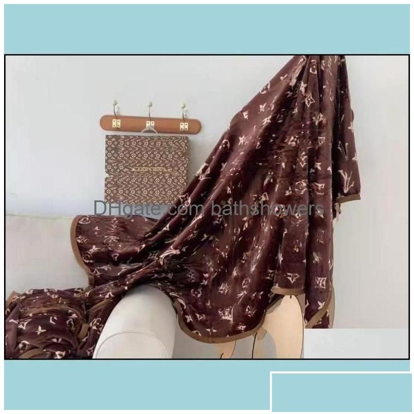 Blankets 9 Colors Designer Blanket Printed Old Flower Classic Design Delicate Air Conditioning Travel Bath Towel Soft Winter Dat
Blankets 9 Colors Designer Blanket Printed Old Flower Classic Design Delicate Air Conditioning Travel Bath Towel Soft Winter Dat