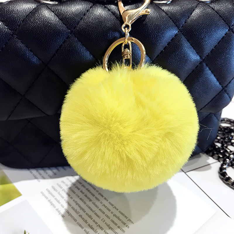 Pom Poms Key Rings Fluffy Ball Faux Rabbit Fur Keychain for Women Girls Hats Bags Key Chain Knitting Accessories Promotion Gift Whole Price