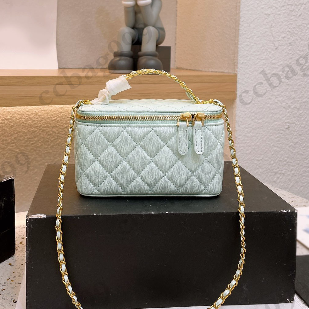 Womens Mirror Cosmetic Totes Bags Caviar Real Leather Top Metal Letter Handle Hardware Chain Shoulder Crossbody Designer Luxury Ladies Mini Handbags Vanity 20CM, Box
Womens Mirror Cosmetic Totes Bags Caviar Real Leather Top Metal Letter Handle Hardware Chain Shoulder Crossbody Designer Luxury Ladies Mini Handbags Vanity 20CM, Box