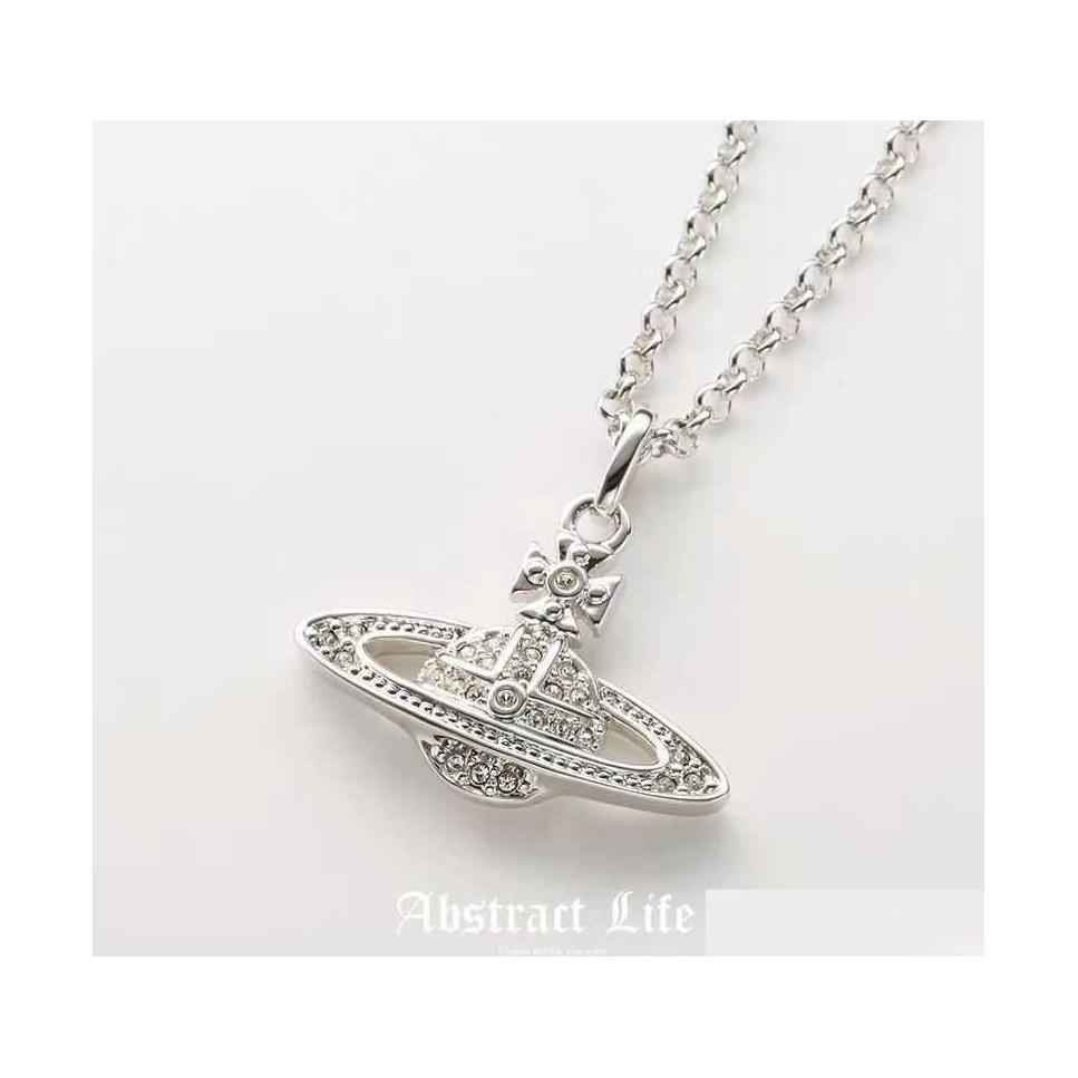 Pendant Necklaces Spot Vivian Westwood Counter Authentic Gold Sier Mens And Womens Classic West Queen Mother Necklace Drop Delivery Dhzcb
Pendant Necklaces Spot Vivian Westwood Counter Authentic Gold Sier Mens And Womens Classic West Queen Mother Necklace Drop Delivery Dhzcb