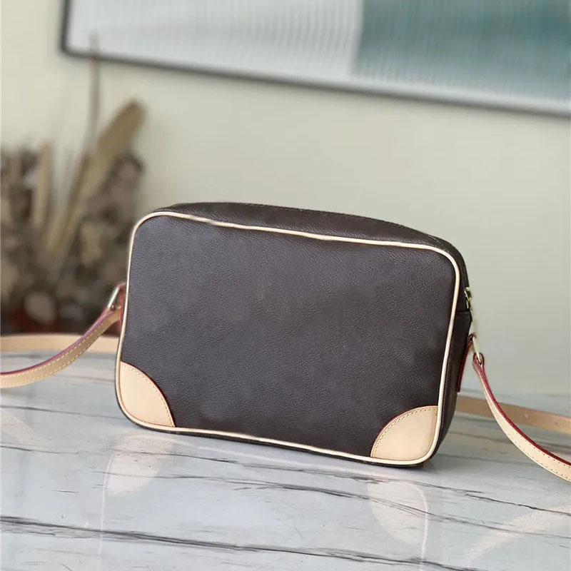 Designer Luxury Crossbody Shoulder men Bag Canvas Messenger Bag 7A Quality Postman bag