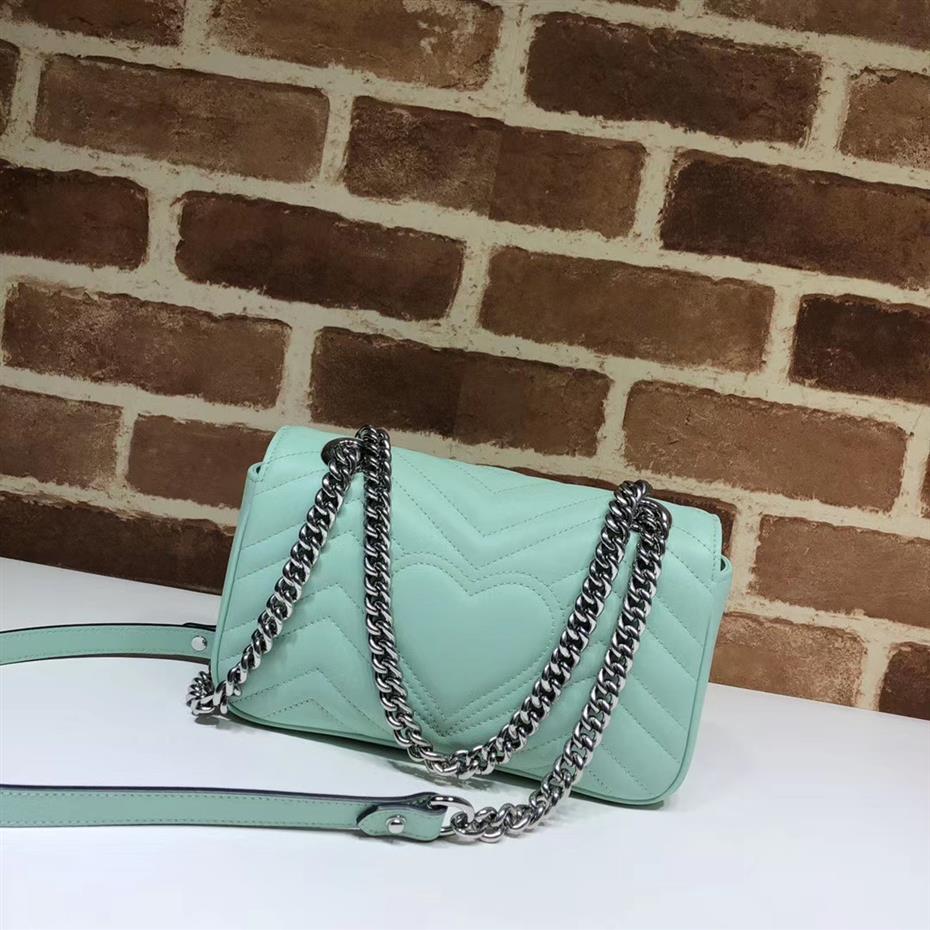 2020 INS latest designer women's water ripple shoulder bag the classic 23CM leather handbag for women latest color women&275u, Pink
2020 INS latest designer women's water ripple shoulder bag the classic 23CM leather handbag for women latest color women&275u, Pink
