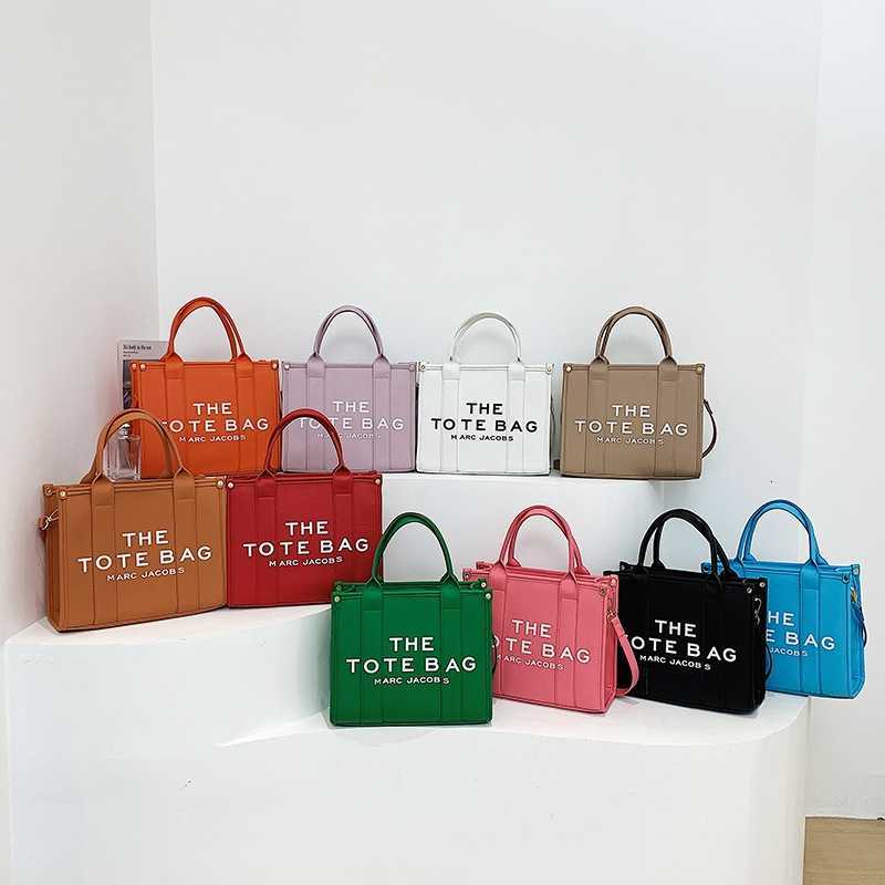 Bag new ins trendy large capacity tote bag single shoulder messenger hand for women, White11
Bag new ins trendy large capacity tote bag single shoulder messenger hand for women, White11