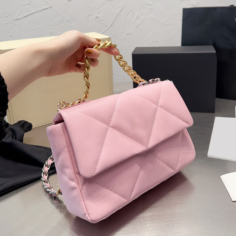 CC Bags Luxury Brand Cross Body Italian Womens 19 Series Lambskin Bags Genuine Leather 12 colors Classic Flap Purse Gold metal Bracelet Chai, Box
CC Bags Luxury Brand Cross Body Italian Womens 19 Series Lambskin Bags Genuine Leather 12 colors Classic Flap Purse Gold metal Bracelet Chai, Box