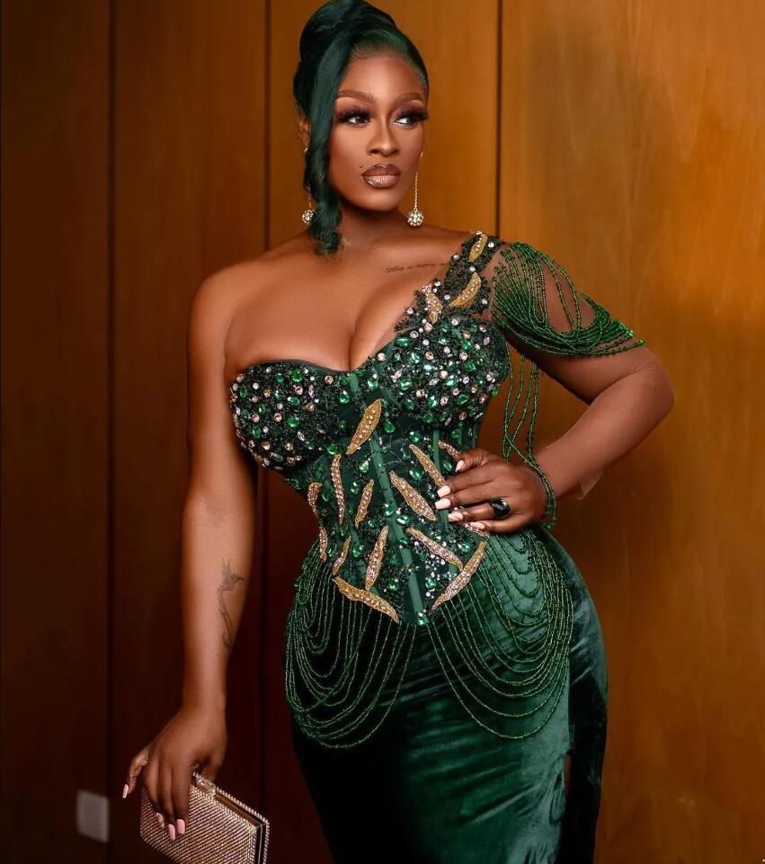Emerald Green Mermaid evening Dresses Sexy One Shoulder Velvet Evening Gown Beaded Crystals Split Side Pageant prom Dress