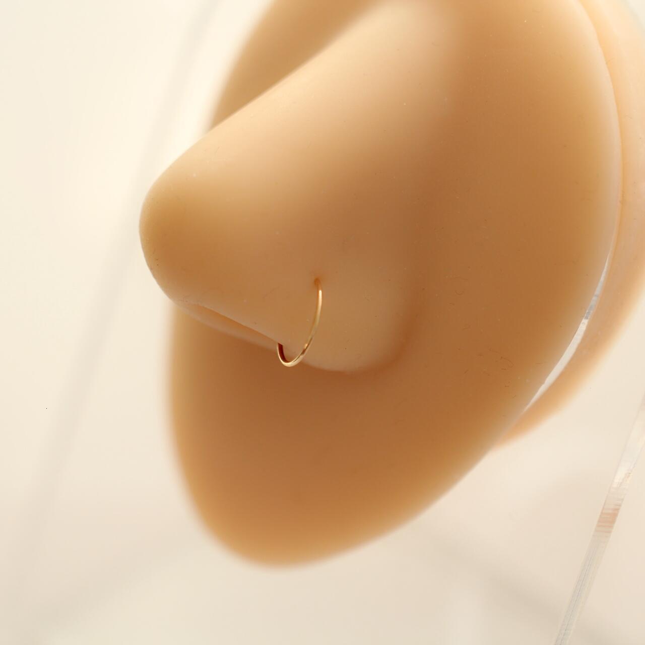 Nose Rings Studs GOLDtutu 14k Gold Simple Nose Hoop Ring for Women Men Girls Small Nose Piercings Au585 230130
Nose Rings Studs GOLDtutu 14k Gold Simple Nose Hoop Ring for Women Men Girls Small Nose Piercings Au585 230130