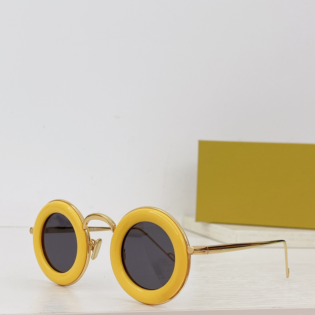 Sunglasses For Men and Women 40094 Round Style Anti-Ultraviolet Full Frame Glasses With Box
Sunglasses For Men and Women 40094 Round Style Anti-Ultraviolet Full Frame Glasses With Box