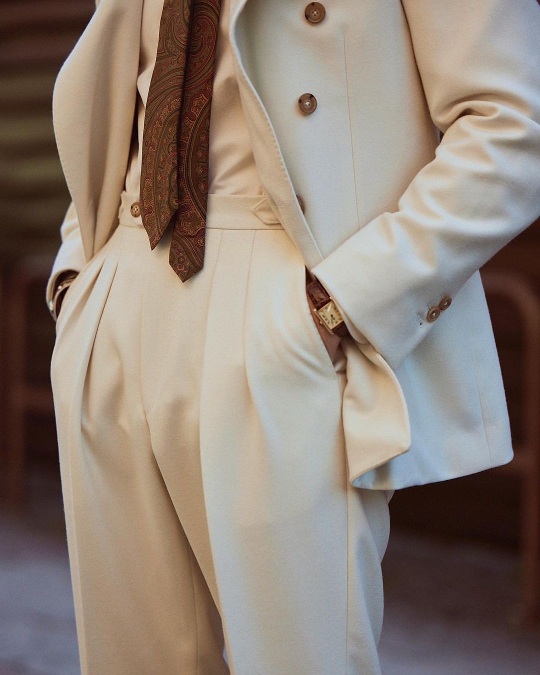 Two Pieces Wedding Tuxedos Men Suits Elegant Formal Solid Color Stripe Fit Suit Jacket Double Breasted Customized Peaked Lapel Pockets Bridegroom Coat