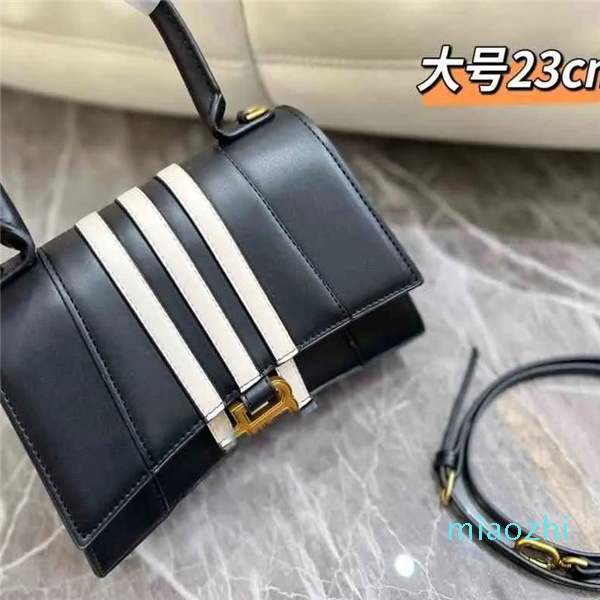 Evening Bags Hourglass Shoulder Women Bag Brand Balenciga Bags Italy Hour Glass 19cm b Letters 2022 Men Handbags Show Hour Glass Designer
Evening Bags Hourglass Shoulder Women Bag Brand Balenciga Bags Italy Hour Glass 19cm b Letters 2022 Men Handbags Show Hour Glass Designer