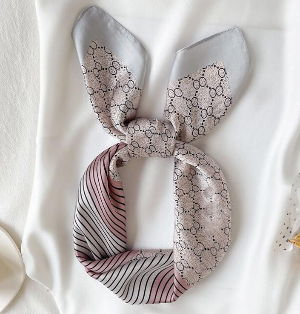 22style 70-70cm Designer Letters Print Floral Silk Scarf Headband for Women Long Handle Bag Scarves Tote Luggage Ribbon Head Wrap
22style 70-70cm Designer Letters Print Floral Silk Scarf Headband for Women Long Handle Bag Scarves Tote Luggage Ribbon Head Wrap