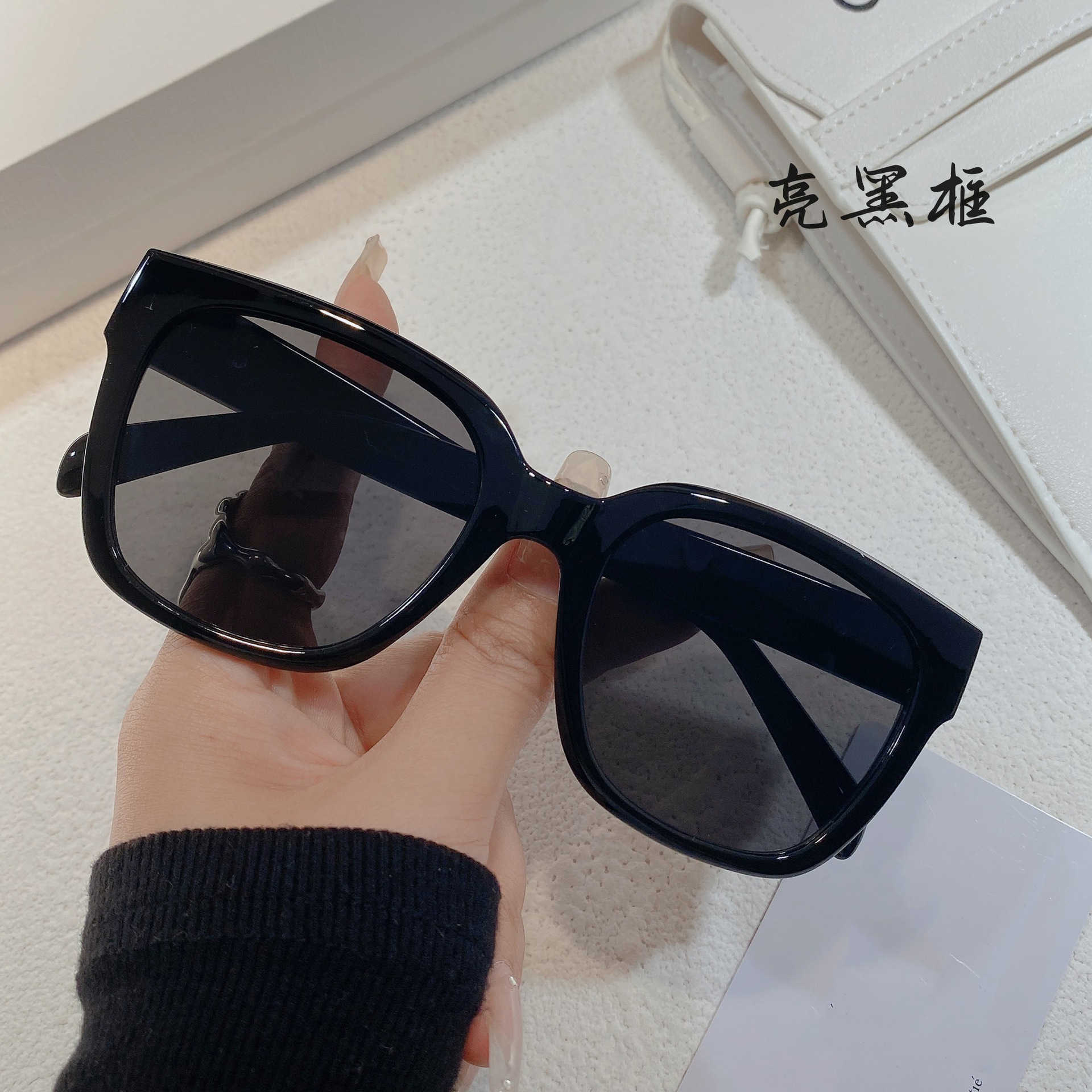 Sunglasses New Triumph Decorative Sunglasses Women's Advanced Sense ins Personalized Fashion Sunglasses T2201294
Sunglasses New Triumph Decorative Sunglasses Women's Advanced Sense ins Personalized Fashion Sunglasses T2201294