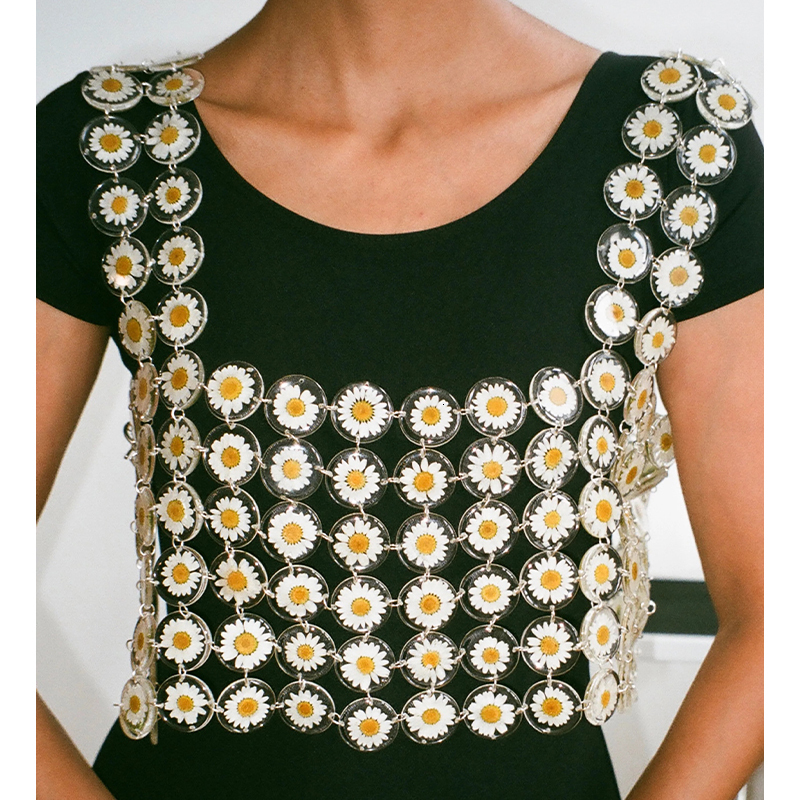 Navel Bell Button Rings Fashion Body Chain Jewelry Girls Red Rose Chain Mail Flower Harness Top Women Daisy Chainmail Top 230130