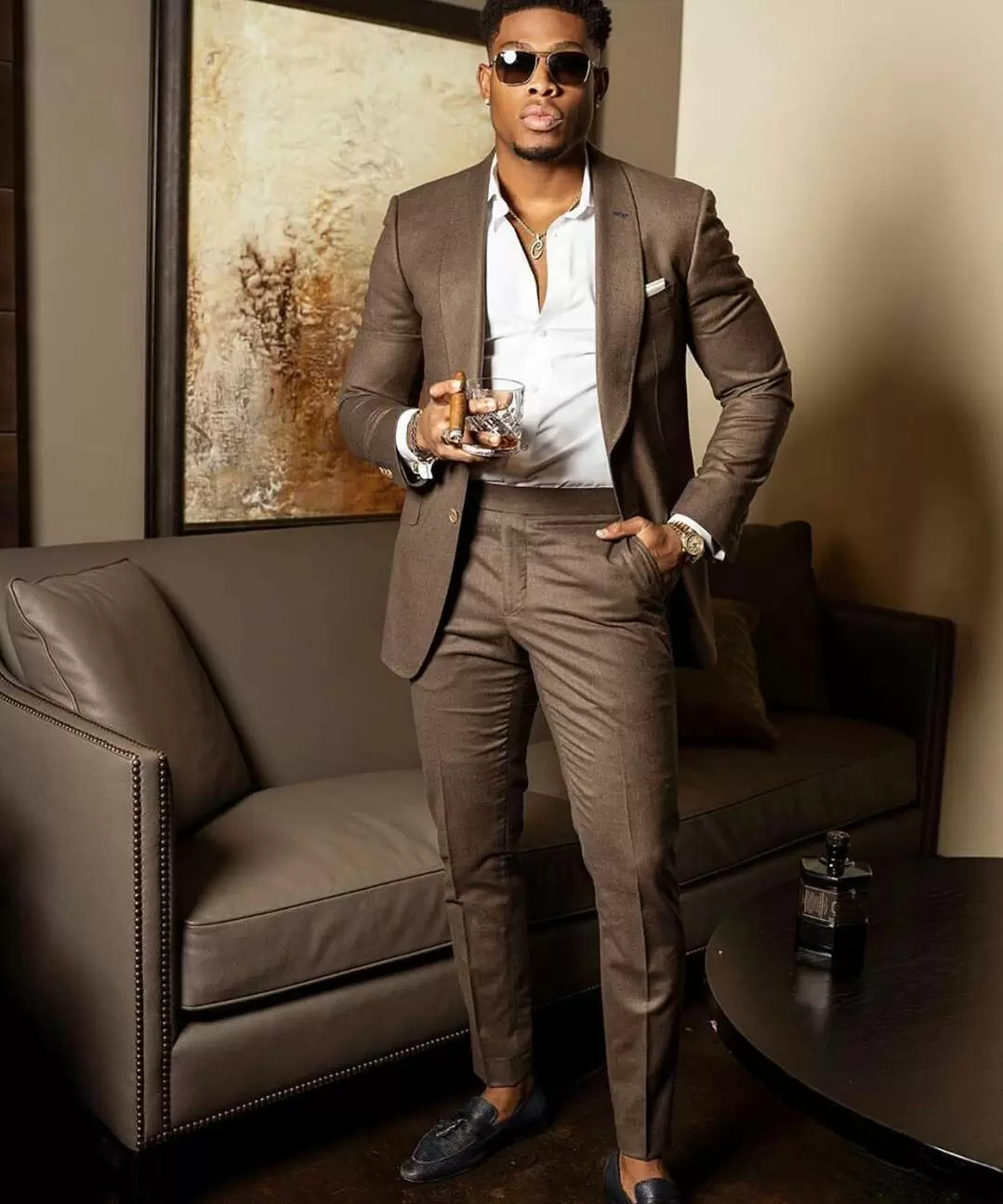 Slim Fit Men Suits 2 Pieces Wedding Tuxedos Two Buttons Groom Wear Groomsmen Suit Blazer Set Formal Party Prom Business Jackets Pants