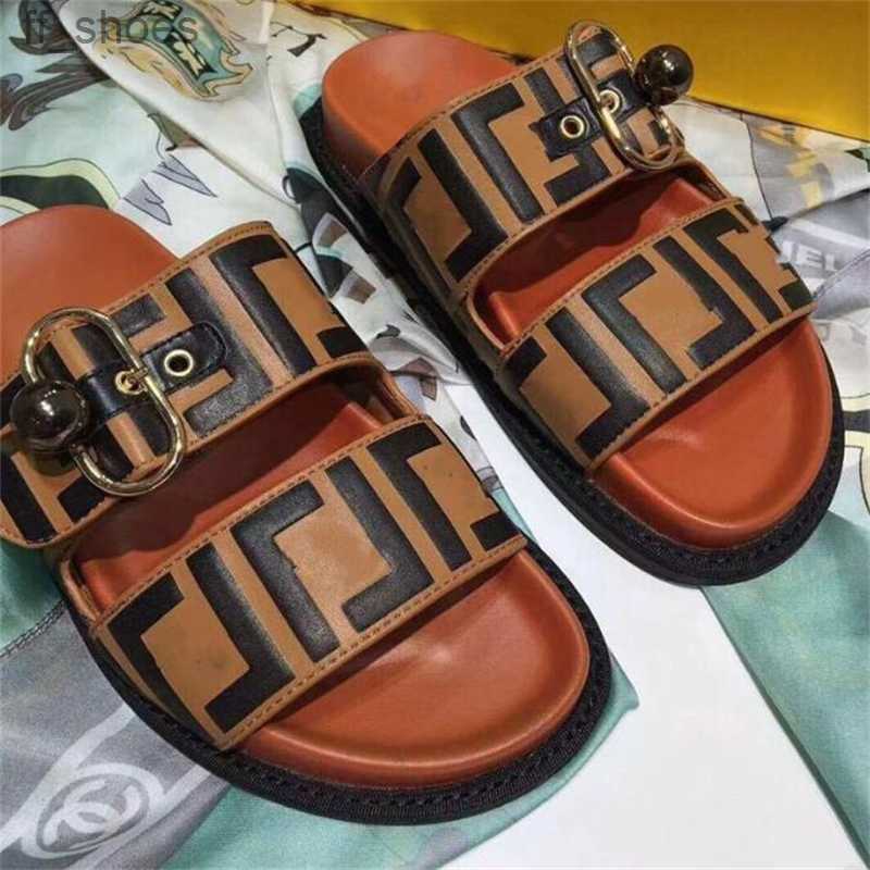 2023 Designer Women Sandals Ladies Luxury Genuine Leather Slippers Flat Shoes Oran Sandal Party Wedding Shoes With Box Size 35-42, 19
2023 Designer Women Sandals Ladies Luxury Genuine Leather Slippers Flat Shoes Oran Sandal Party Wedding Shoes With Box Size 35-42, 19