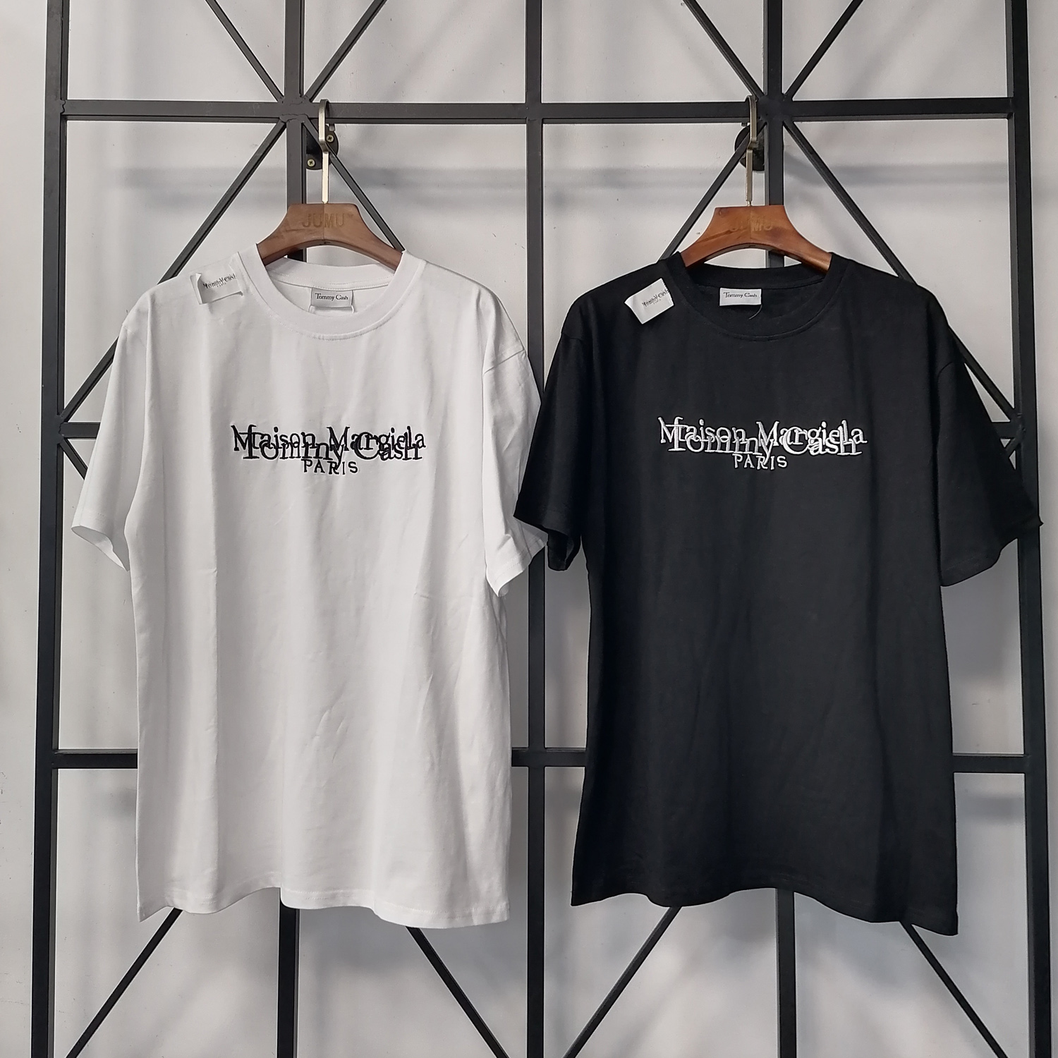 Maison Men's T-Shirts Summer fashion Margiela Mens Womens Designers T Shirts Long Sleeve Tops Luxurys Letter Cotton Tshirts Clothing Short Sleeve Cash Clothes
Maison Men's T-Shirts Summer fashion Margiela Mens Womens Designers T Shirts Long Sleeve Tops Luxurys Letter Cotton Tshirts Clothing Short Sleeve Cash Clothes