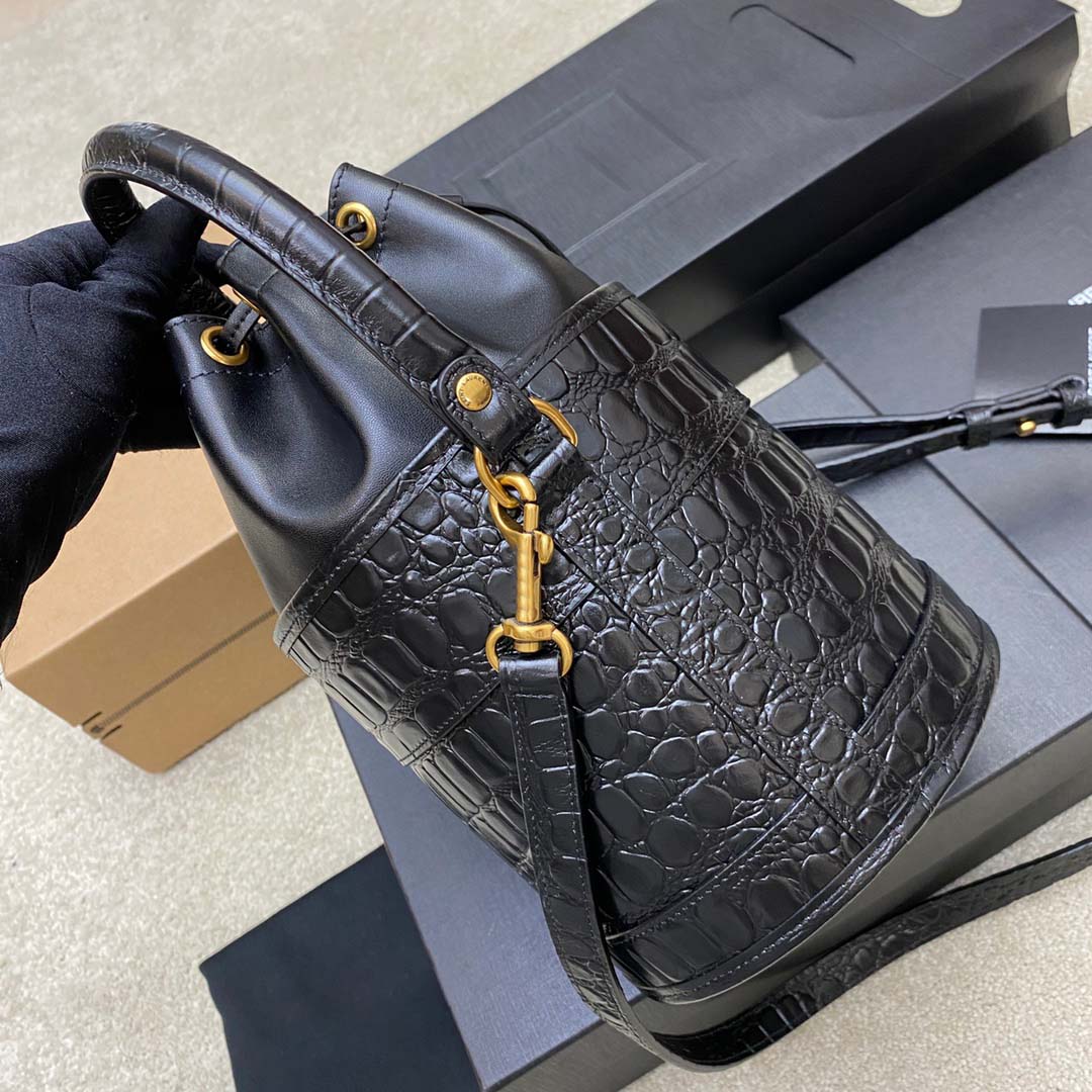 10A Women designer bag handbags fashion ladies composite bags shoulder bags quality womens shoulder bag purses lady fashion leather wholesale strap, Black
10A Women designer bag handbags fashion ladies composite bags shoulder bags quality womens shoulder bag purses lady fashion leather wholesale strap, Black