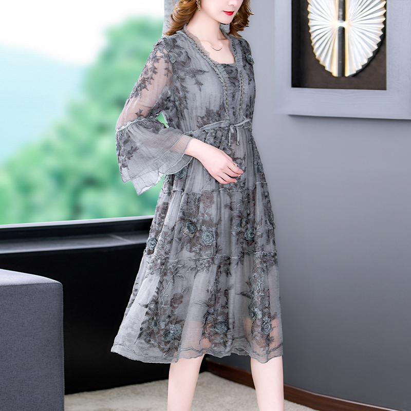 Casual Dresses Summer Floral Embroidery Natural Silk Hollow Out Sexy Midi Dress Women Korean Fashion Elegant Bodycon Light 230130