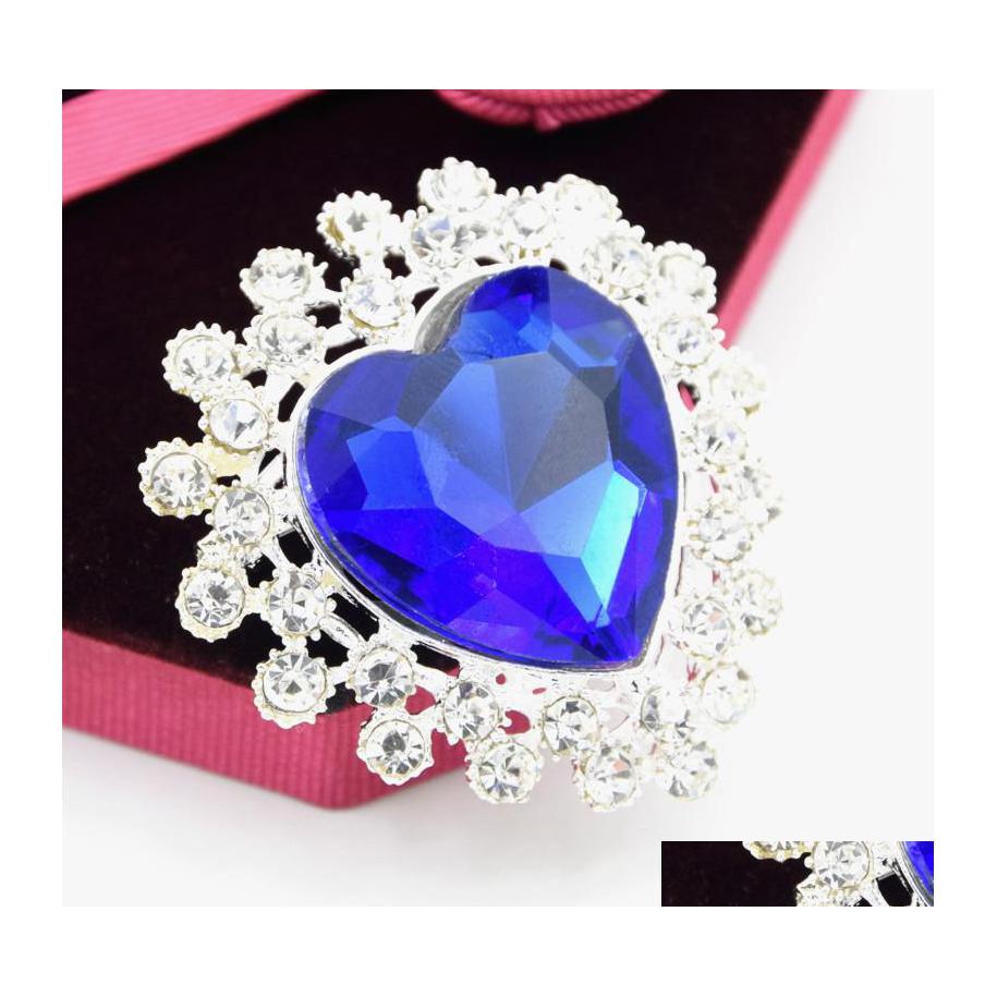 Pins Brooches Sier Tone Big Blue Heart Sapphire Brooch Women Luxury Party Dress Jewelry Pin Special Gift For Girlfriend Top Quality Dhnm8
Pins Brooches Sier Tone Big Blue Heart Sapphire Brooch Women Luxury Party Dress Jewelry Pin Special Gift For Girlfriend Top Quality Dhnm8