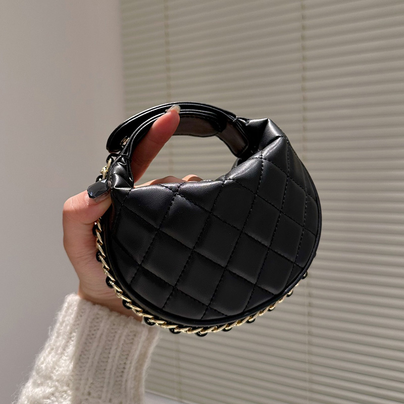 23C Early Spring Black Half Moon Pea Bags Real Leather MiniVanity Clutch Coin Zipper Purse Cosmetic Case Party Tiny Luxury Designer Lovely Pouch 12cm For Ladies Girls, Box
23C Early Spring Black Half Moon Pea Bags Real Leather MiniVanity Clutch Coin Zipper Purse Cosmetic Case Party Tiny Luxury Designer Lovely Pouch 12cm For Ladies Girls, Box