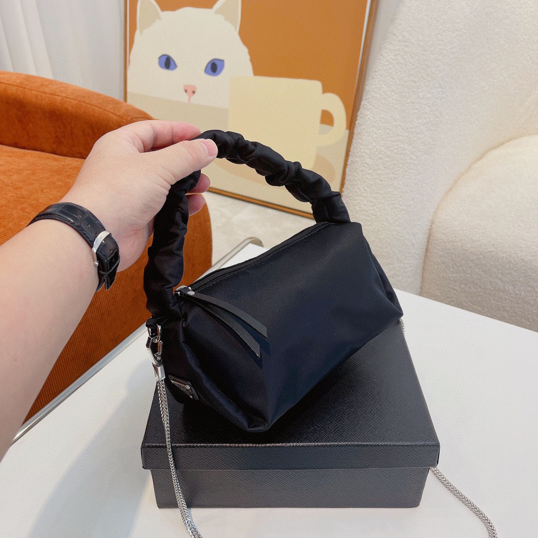 Nylon Underarm Hobo Bags Cloud Handbags Cross Body Bag Women Shoulder Half moon Bags Handbag purse Lady Pouch Metal Zipper Hot sell Lady, Box
Nylon Underarm Hobo Bags Cloud Handbags Cross Body Bag Women Shoulder Half moon Bags Handbag purse Lady Pouch Metal Zipper Hot sell Lady, Box
