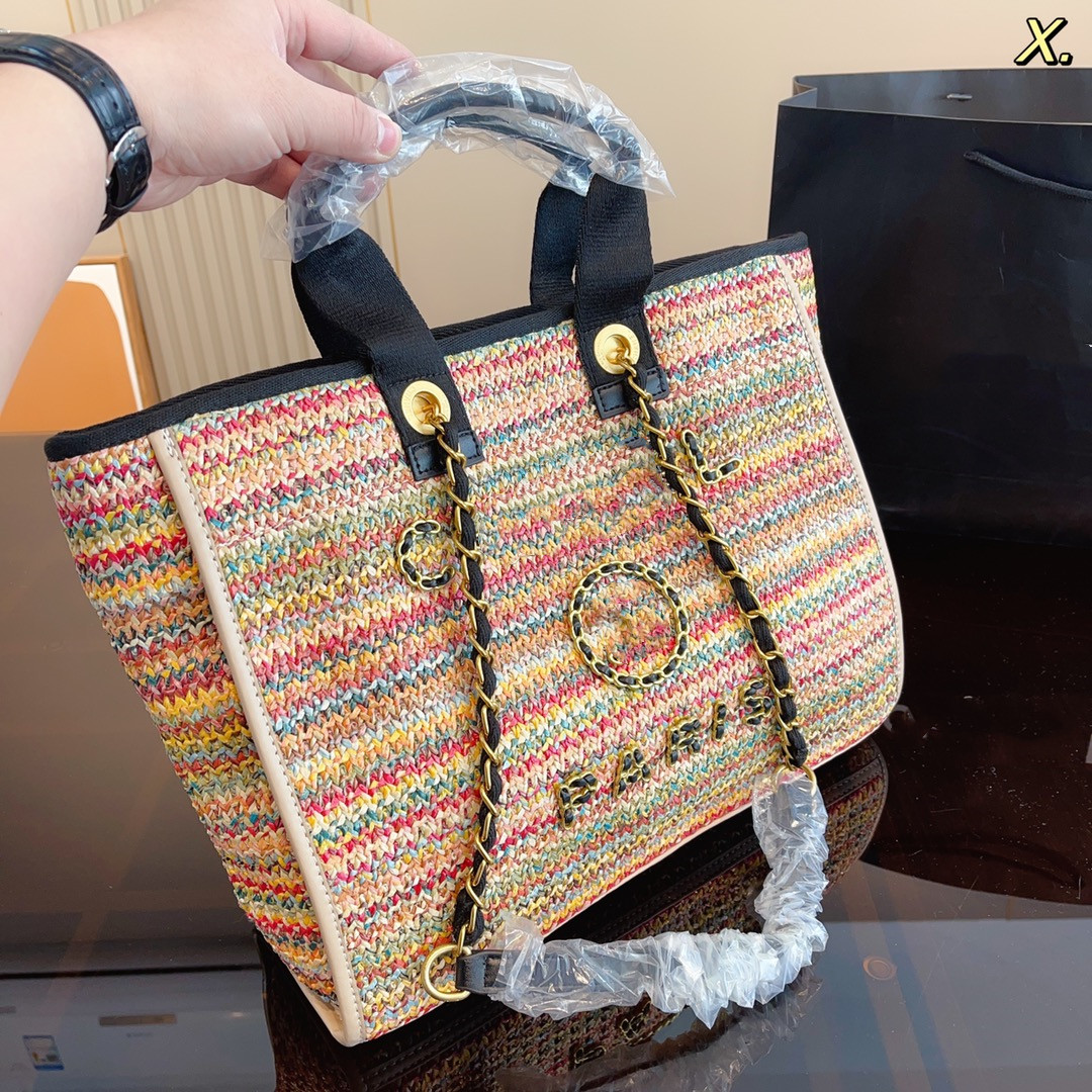 Beach Bags 2023 European designers design the latest color fabric shopping bag, Khaki
Beach Bags 2023 European designers design the latest color fabric shopping bag, Khaki