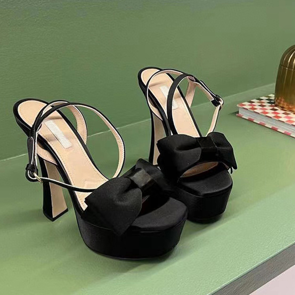 New Satin Bow Platform Sandals Pumps Shoes for womens Evening shoes super high sandals women heeled 14cm Luxury Designers ankle strap Dress shoe factory footwear, Purple
New Satin Bow Platform Sandals Pumps Shoes for womens Evening shoes super high sandals women heeled 14cm Luxury Designers ankle strap Dress shoe factory footwear, Purple