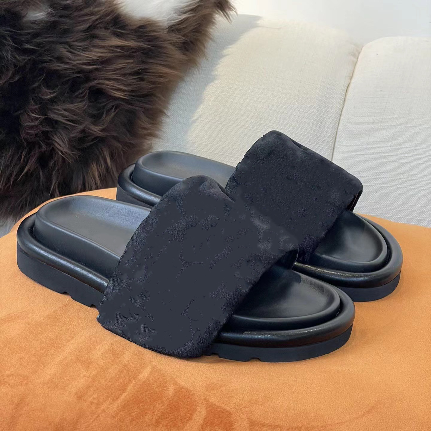 Pool Pillow Designers slippers Women Sandals Sunset Flat Comfort Mules Padded Front Strap Slippers Fashionable Easy-to-wear Style Slides, Green
Pool Pillow Designers slippers Women Sandals Sunset Flat Comfort Mules Padded Front Strap Slippers Fashionable Easy-to-wear Style Slides, Green