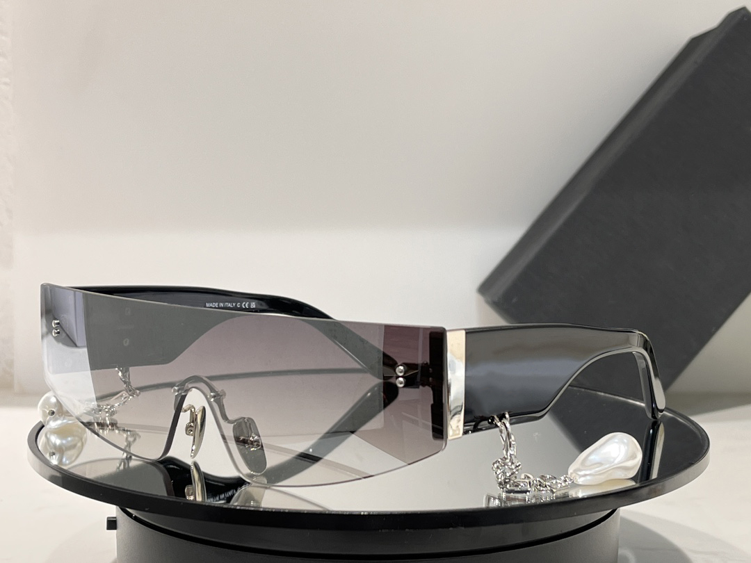 Sunglasses For Men Women Summer 4429 Style Anti-Ultraviolet Retro Plate Triangular Frameless Random Box 
Sunglasses For Men Women Summer 4429 Style Anti-Ultraviolet Retro Plate Triangular Frameless Random Box