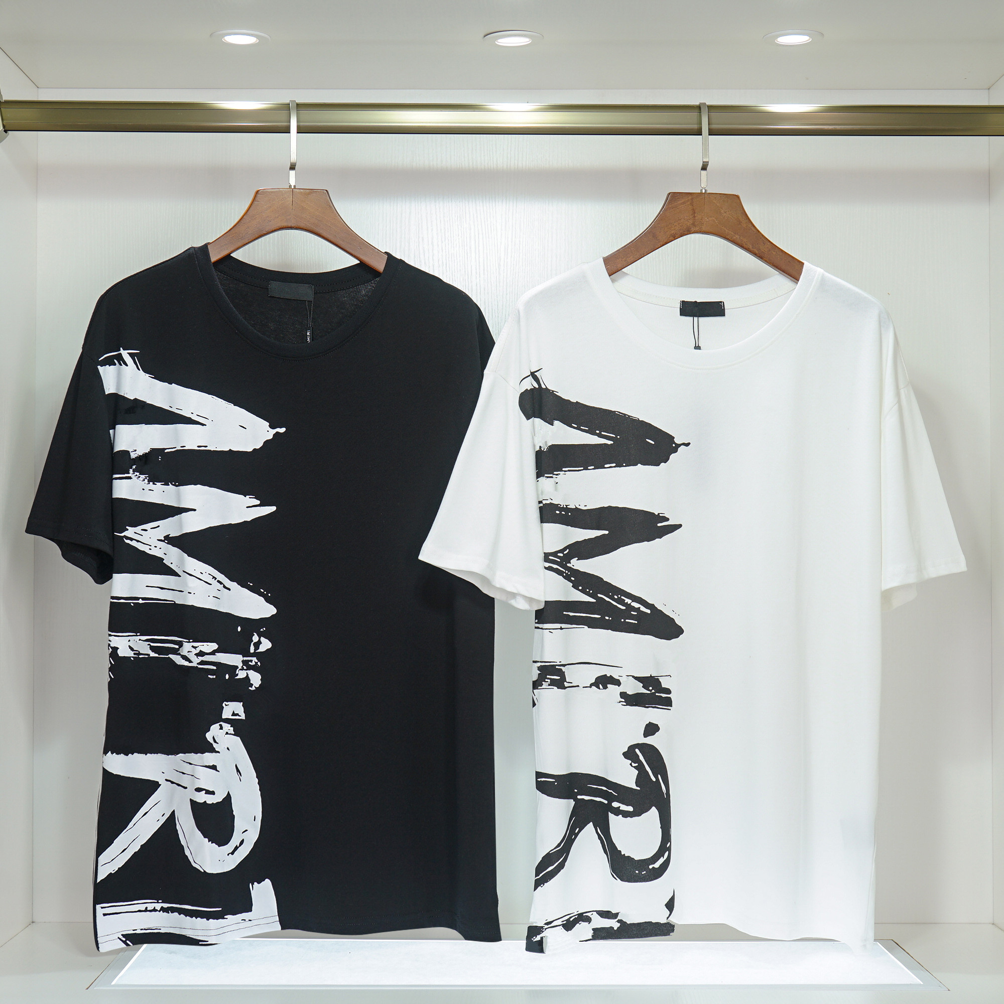Fashion T Shirts Mens Women Designers T-shirts Tees Apparel Tops Man S Casual Chest Letter Shirt Luxury Clothing Street Shorts Sleeve Clothes AMR Tshirts, Bag
Fashion T Shirts Mens Women Designers T-shirts Tees Apparel Tops Man S Casual Chest Letter Shirt Luxury Clothing Street Shorts Sleeve Clothes AMR Tshirts, Bag