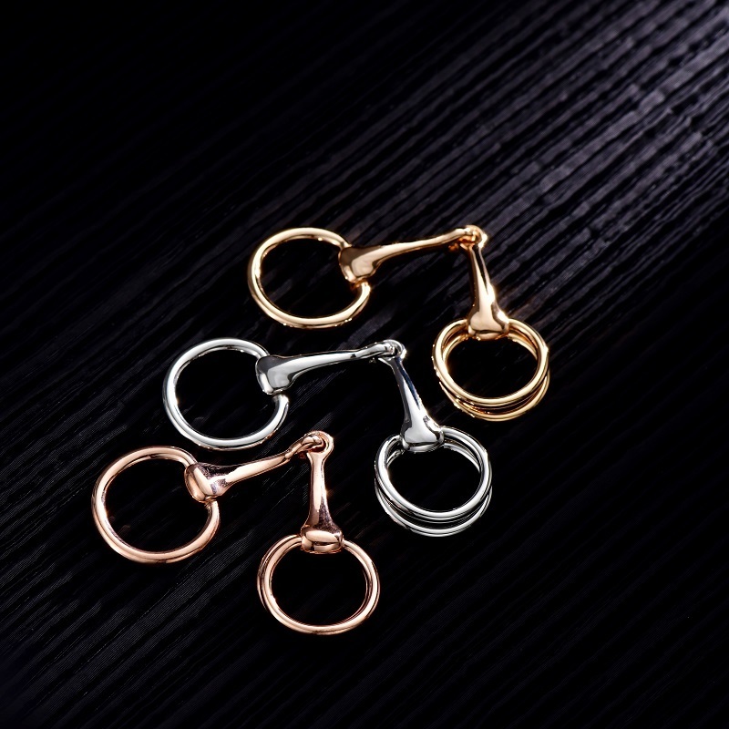 Pins Brooches jackstraw scarf Woggle high-grade chain scarves buckle bit mouth belt buckle three round silk accessories jewelry scarf ring 230731