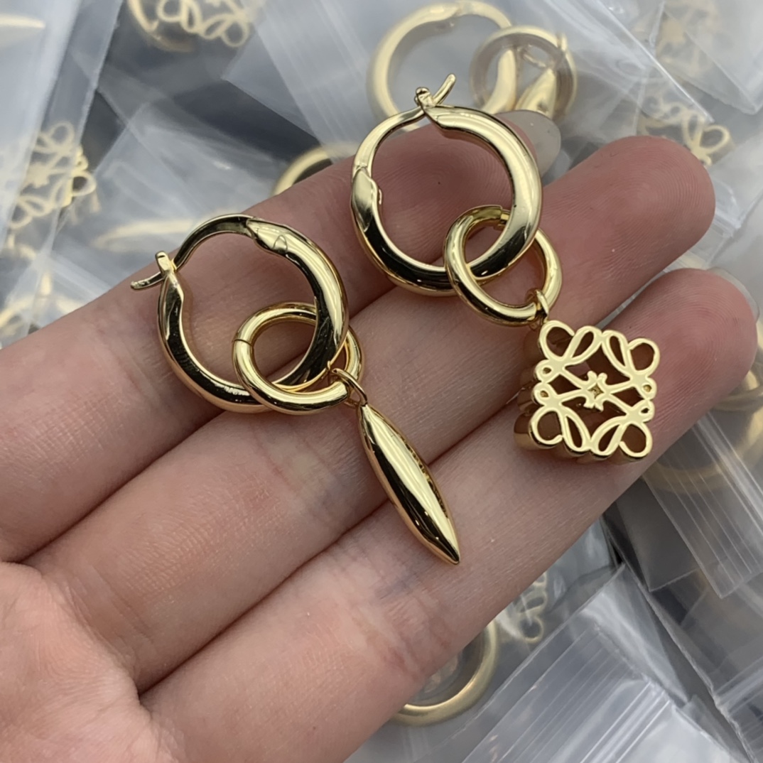 New Fashion Anagram Enamel necklace pendant asymmetric women retro earrings rose gold full diamonds ear stud hoop ladies brooch Designer Jewelry TT