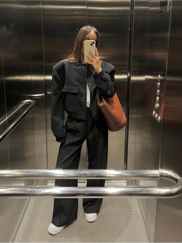 Women s Jackets 2023 Spring Autumn Fashion Pocket Short Jacket Women Solid O Neck Long Sleeve Coat Casual Female Single Breasted Outwear 230801