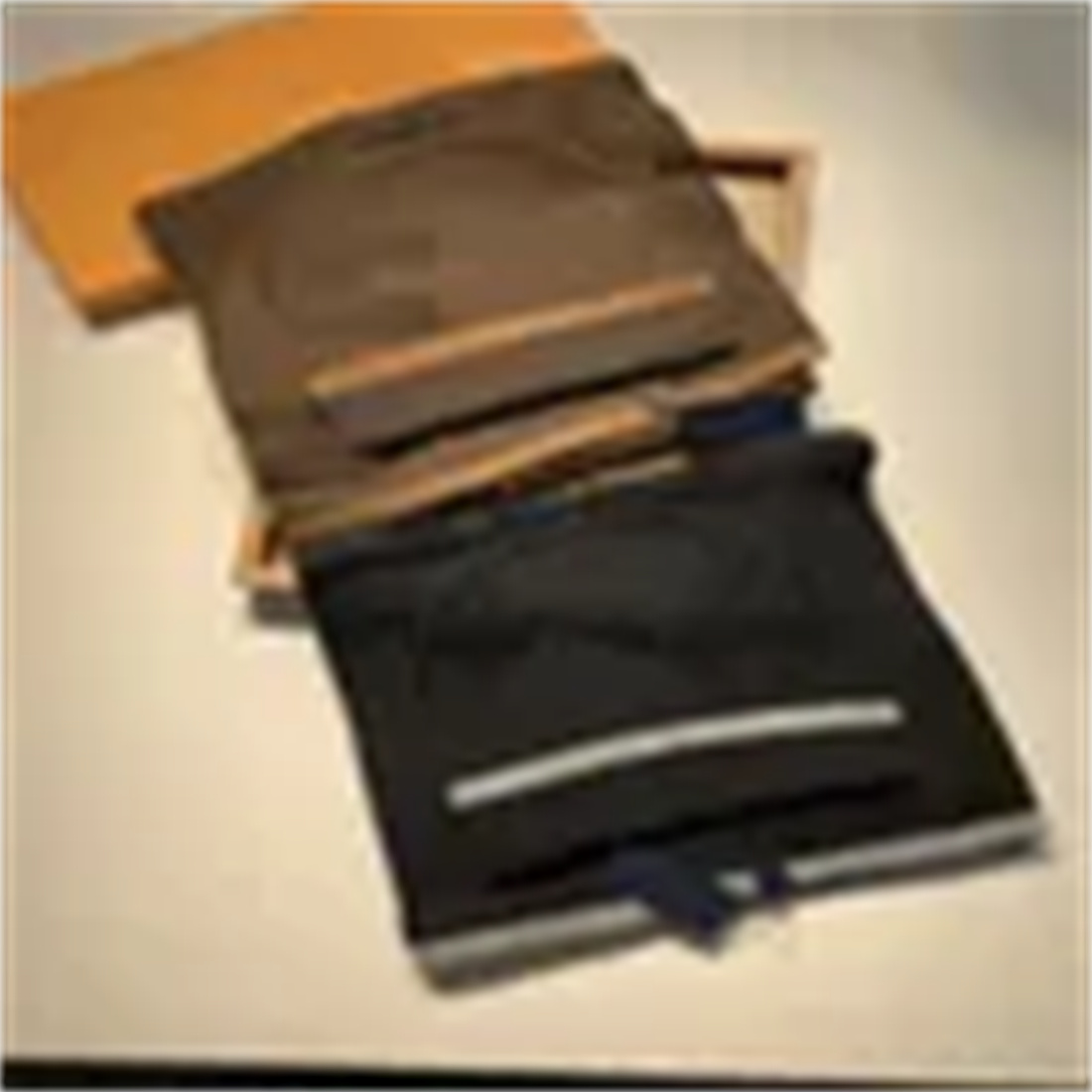 Factory export Designer Hats scarf set fashion design letters embroidered men's and women's wool bean hats