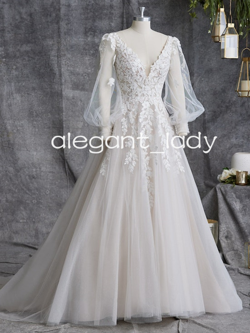 Fairy Long Sleeve Black Gothic Wedding Dresses Lace Applique V-neck Backless Gillter Tulle Skirt Bridal Gown Outfits