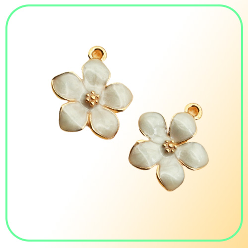 whole 100pcs Fashion classic Cute Enamel Flower Charms Pendant Necklace Bracelet DIY Unique Women Jewelry Accessory