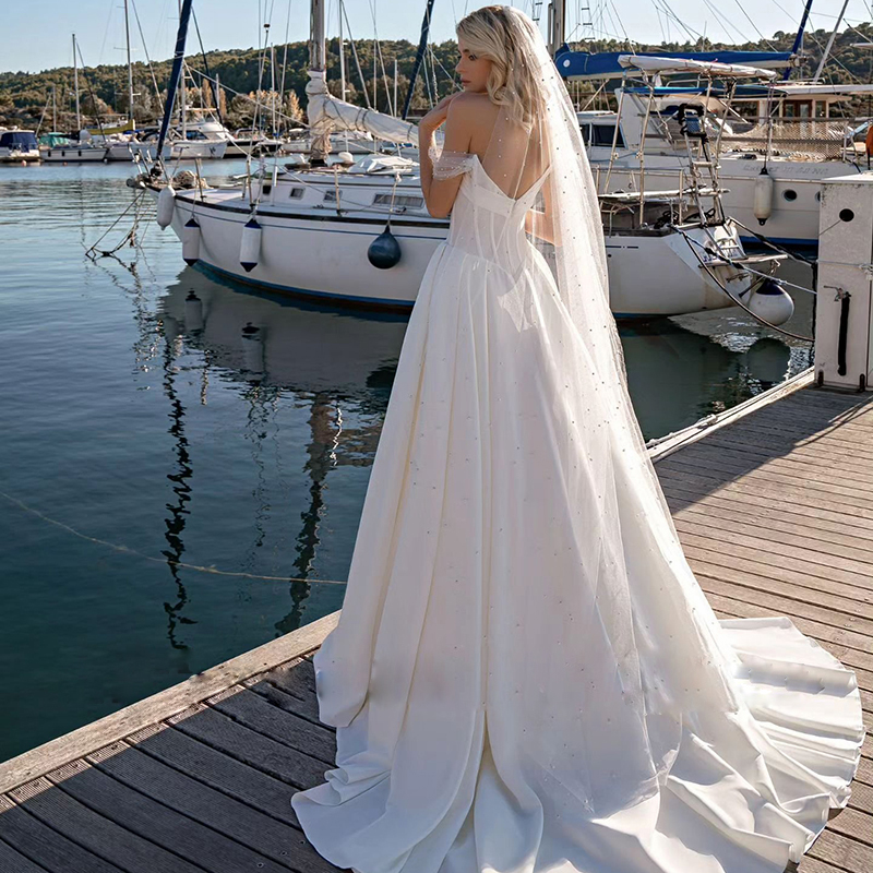 Elegant A-Line Wedding Dresses Sweetheart Pearls Bridal Dress Backless Boning Satin Beach Wedding Gowns for Women