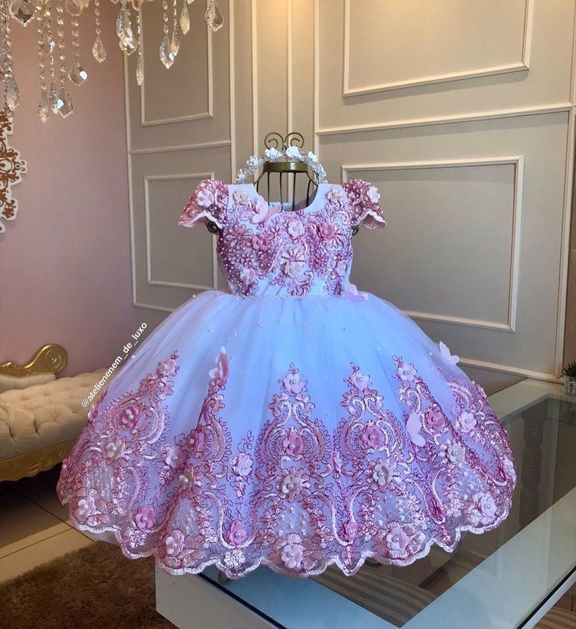 2023 Pink Flower Girls Dresses For Wedding Short Sleeeves Satin Lace Appliques Beads Flowers Children Kids Party Communion Gowns Ball Gown Back With B