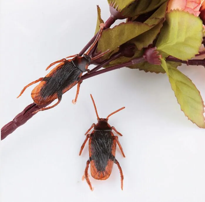Halloween April Fools Day Gadget Plastic Cockroaches Joke Decoration Props Rubber Toy Gags Practical Jokes Toys Plastic Bugs CockroachZZ
