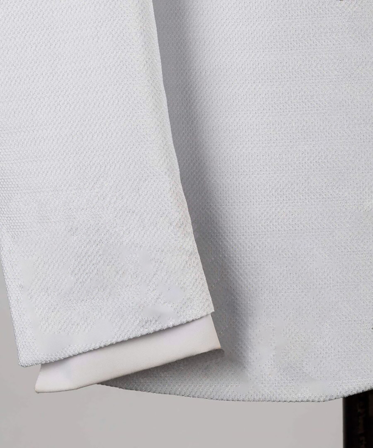 Luxury Men Wedding Tuxedos Beads Notched Lapel Groom Wear 3 Pcs Suit Blazer Pants Vest Prom Evening Party Custom Made