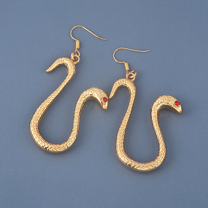 Dangle Chandelier Anime Boa Hancock Earrings Cosplay Snake Eardrop Women Ear Clip Hook Jewelry Accessories Prop 230804
