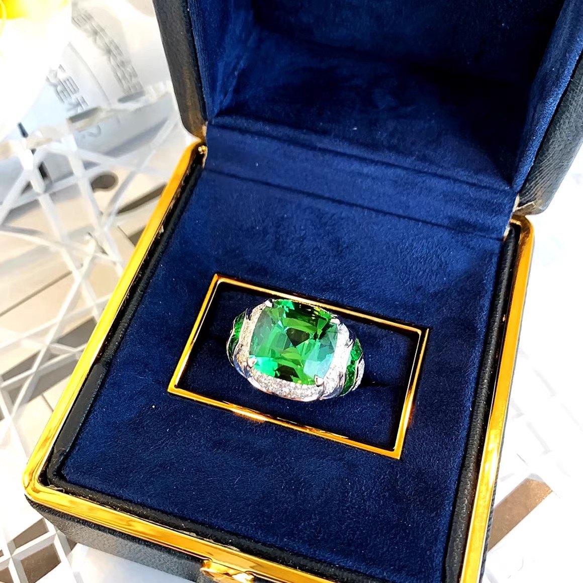 Stunning Cocktail Wedding Rings Luxury Jewelry 925 Sterling Silver Fill Emerald Pave CZ Diamond Promise Party Women Engagement Open Adjusatble Ring Gi