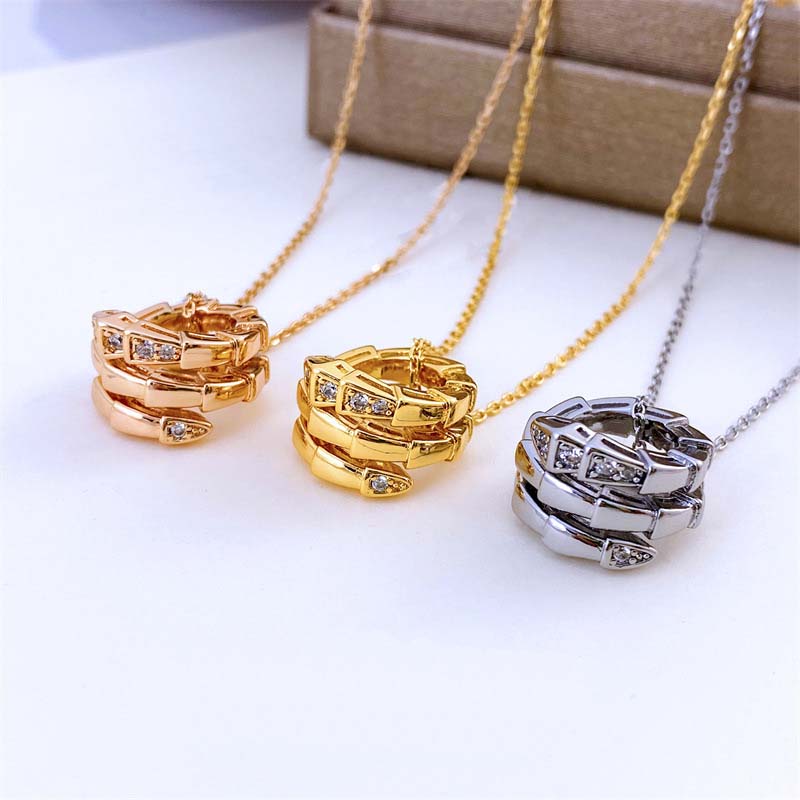 Designer Necklace Men Women Snake Pendant Necklaces Fashion Chains Diamonds Pendants Necklaces Silver Gold Rose Gold Color Jewerlry Accessories
