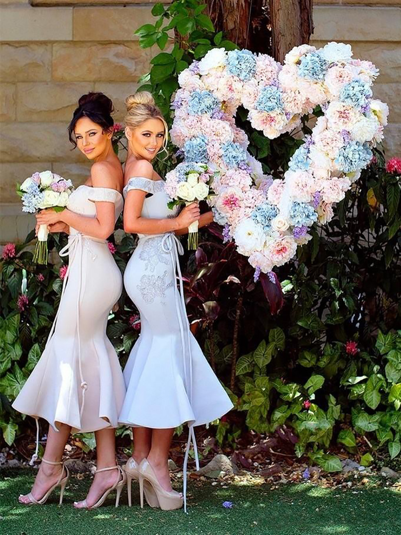 Modest Tea Length Mermaid Bridesmaids Dresses 2023 Off Shoulder Open Back High Appliques Short Country Maid Of Honor Party Prom Gowns Cheap
