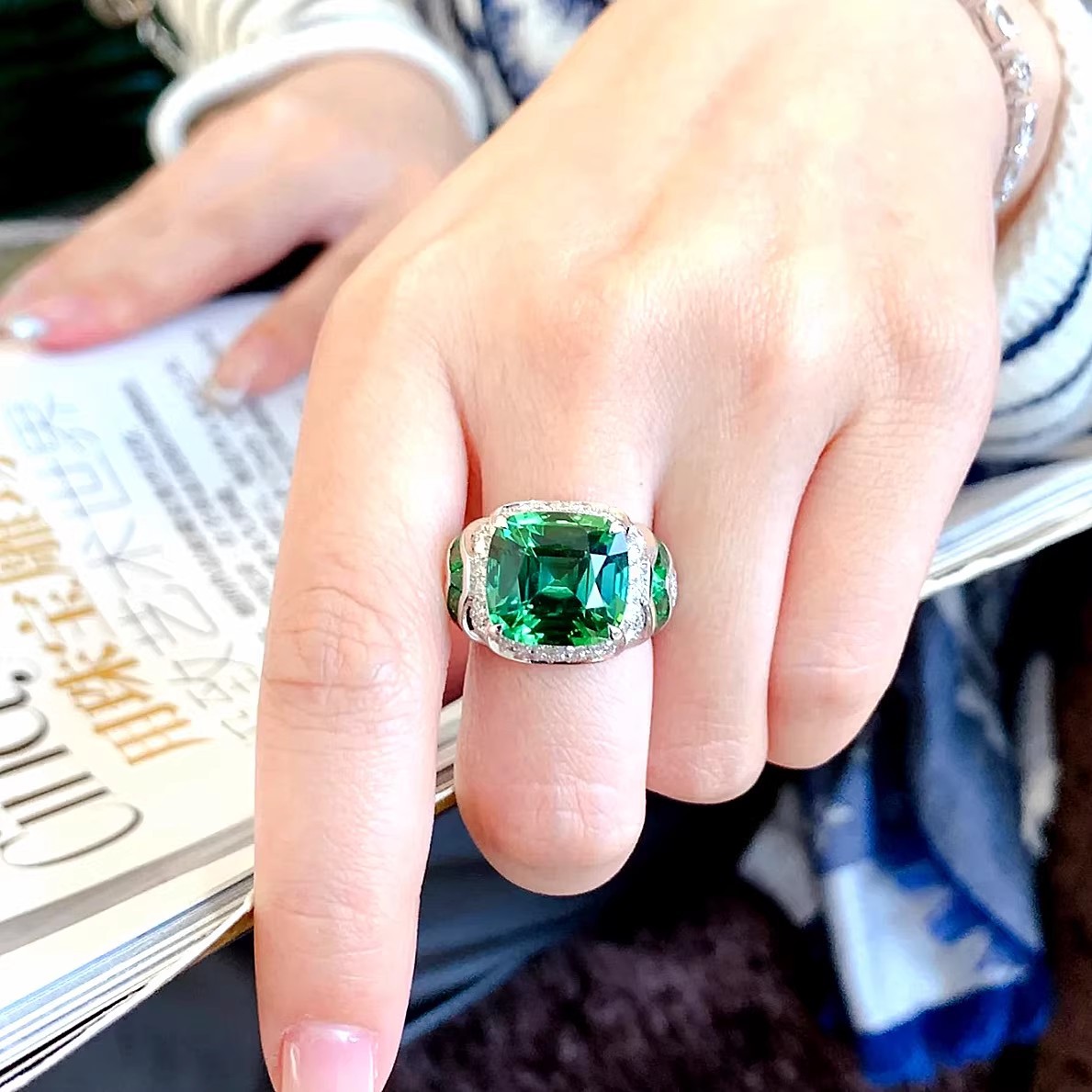 Stunning Cocktail Wedding Rings Luxury Jewelry 925 Sterling Silver Fill Emerald Pave CZ Diamond Promise Party Women Engagement Open Adjusatble Ring Gi